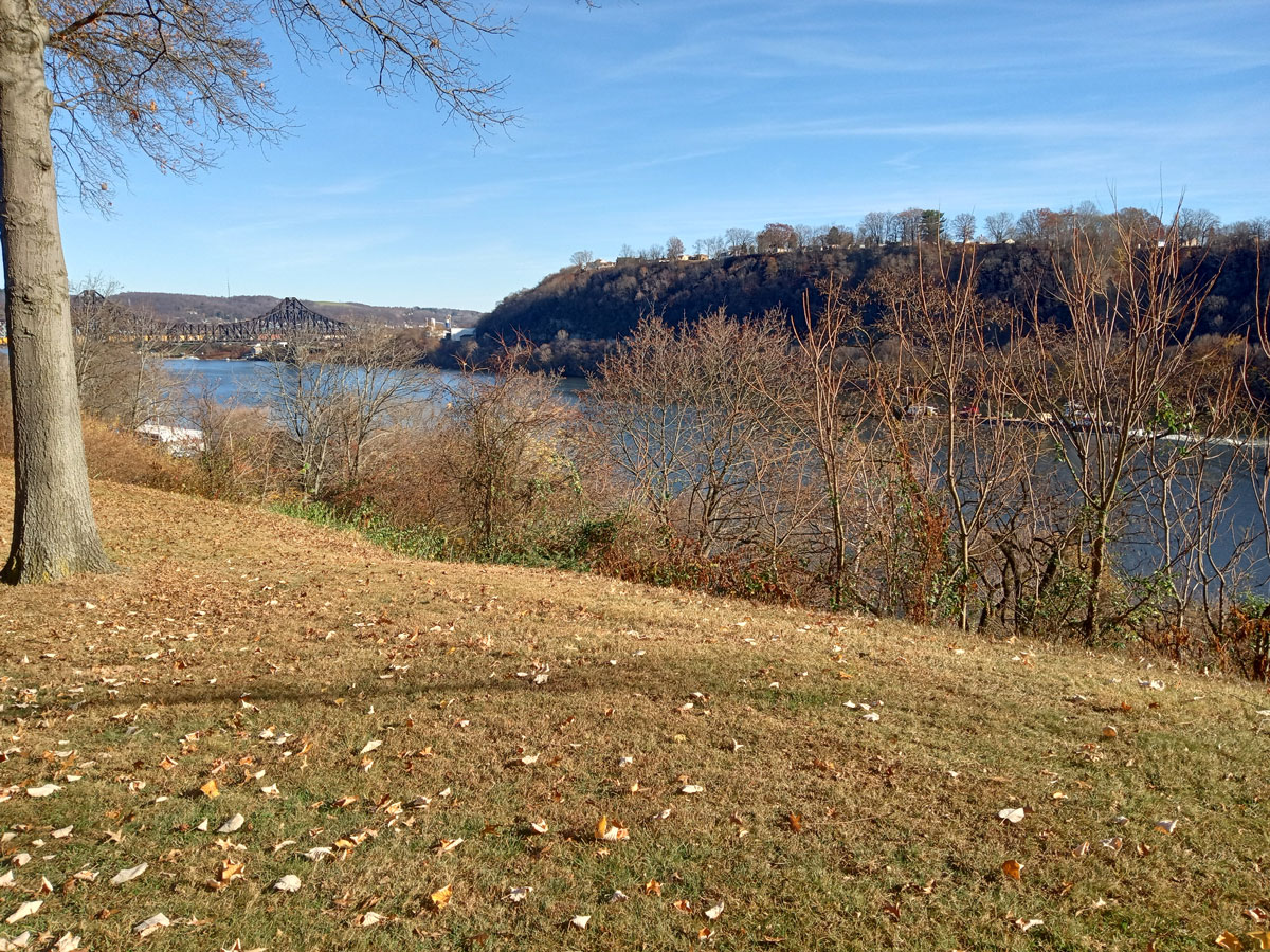 There are many beautiful views of the Ohio River in the area.